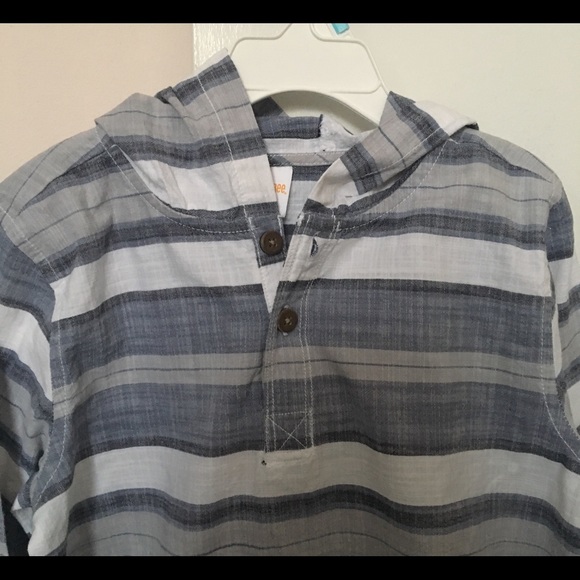 NWT. Gymboree.  Hooded shirt.  S (5-6) - Picture 2 of 7